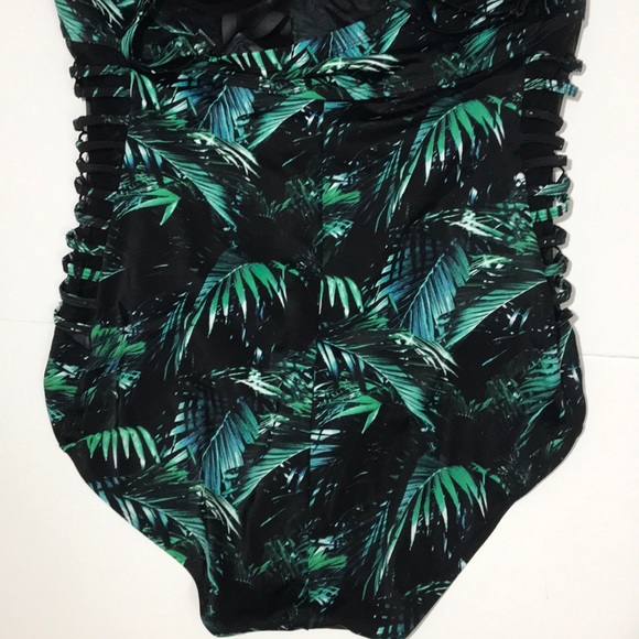 🎉HP🎉Torrid BLACK GREEN PALM PUSH-UP SWIMSUIT - Picture 14 of 16